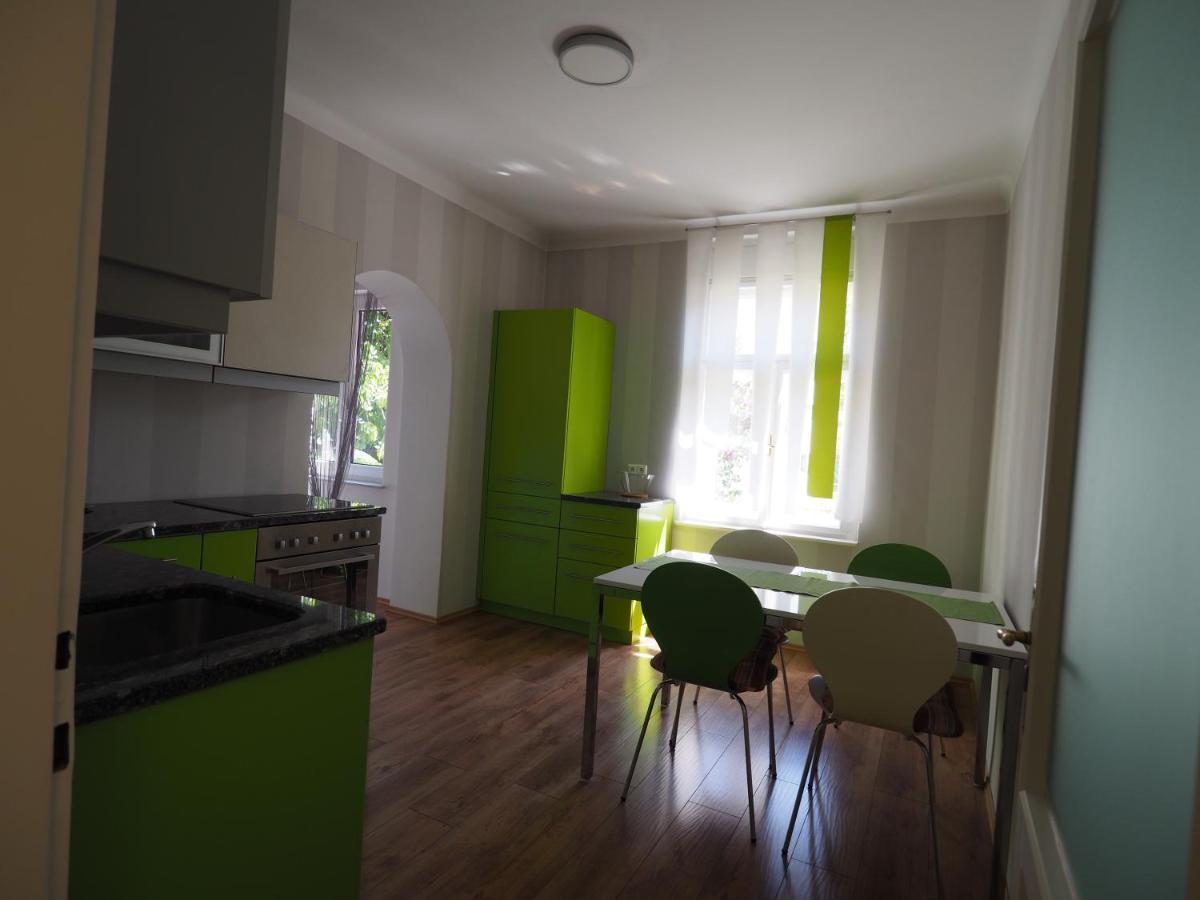 Appartement Rizzi Haus à Klagenfurt am Wörthersee Extérieur photo