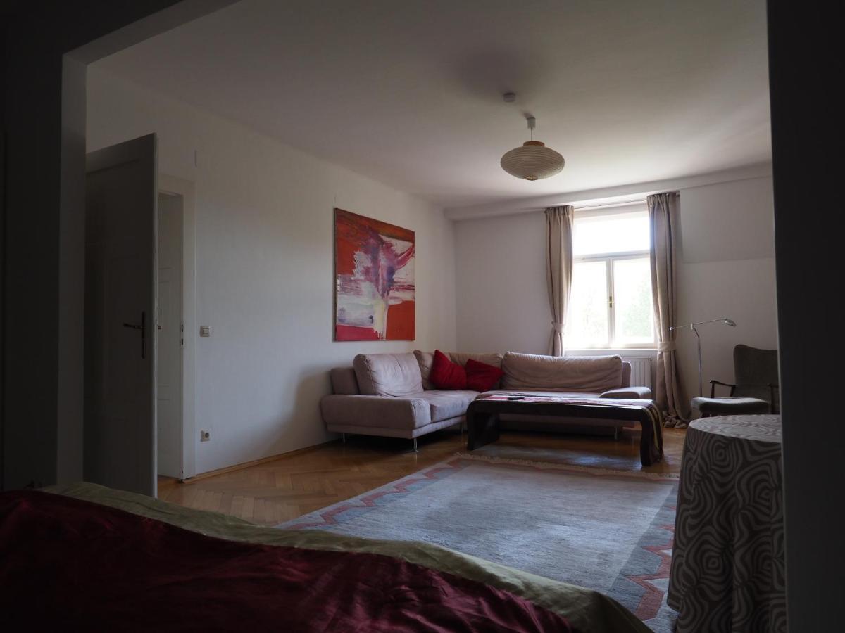 Appartement Rizzi Haus à Klagenfurt am Wörthersee Extérieur photo